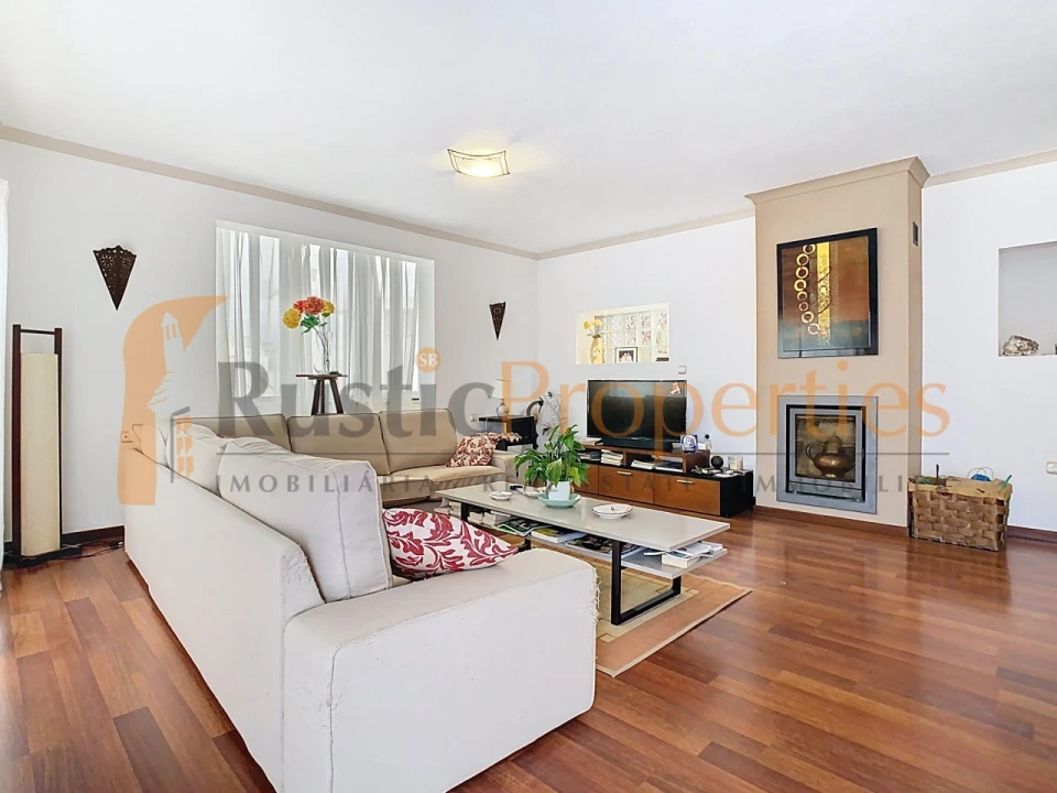 Apartamento T3 para Venda em Faro (Sé e São Pedro) Foto 1