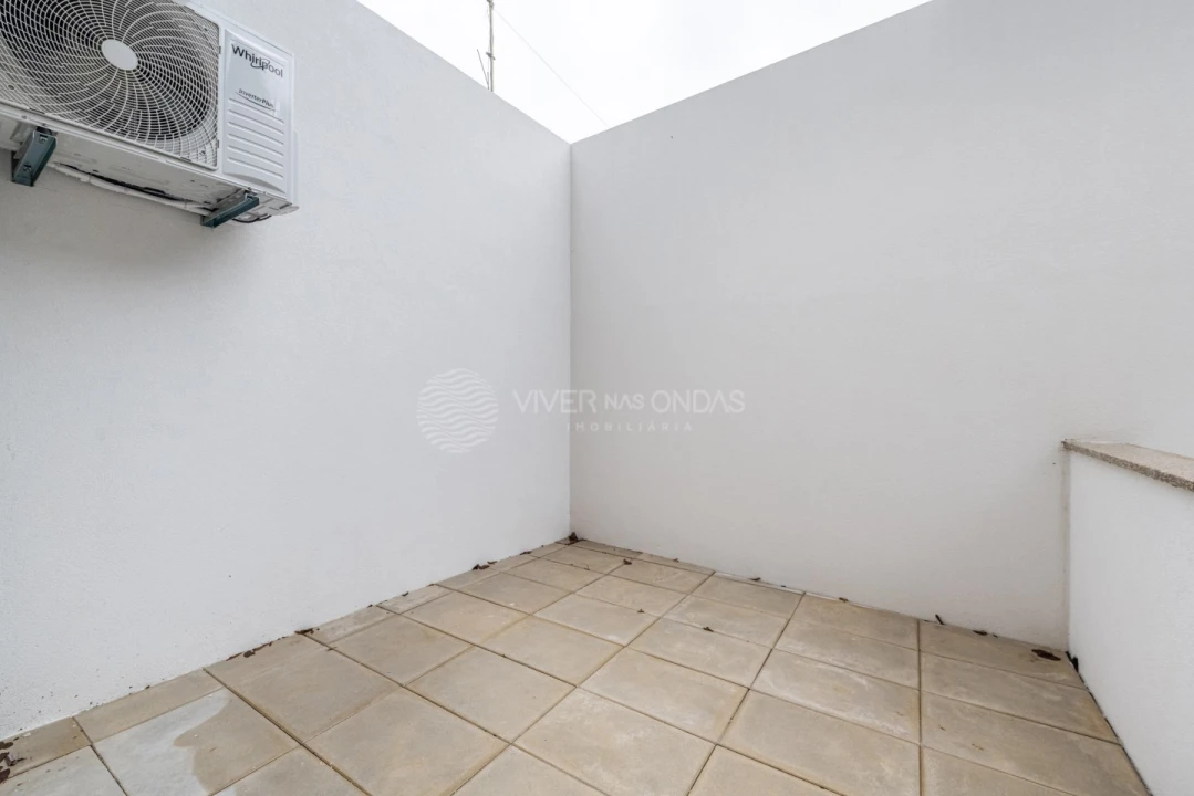 Apartamento T1 para Arrendamento em São Vicente (Braga) Foto 7