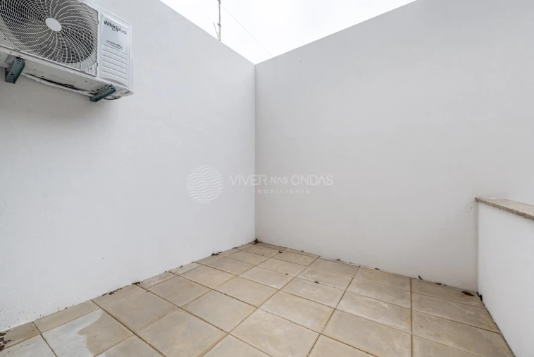 Apartamento T1 para Arrendamento em São Vicente (Braga) Foto 7