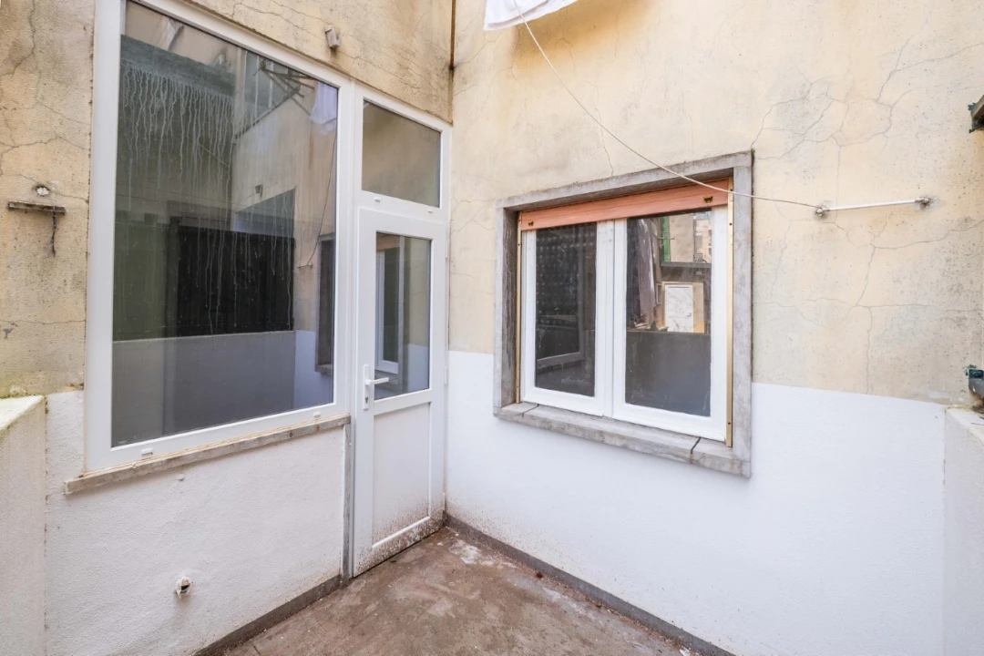 Apartamento T2 para Venda em Venteira Foto 25