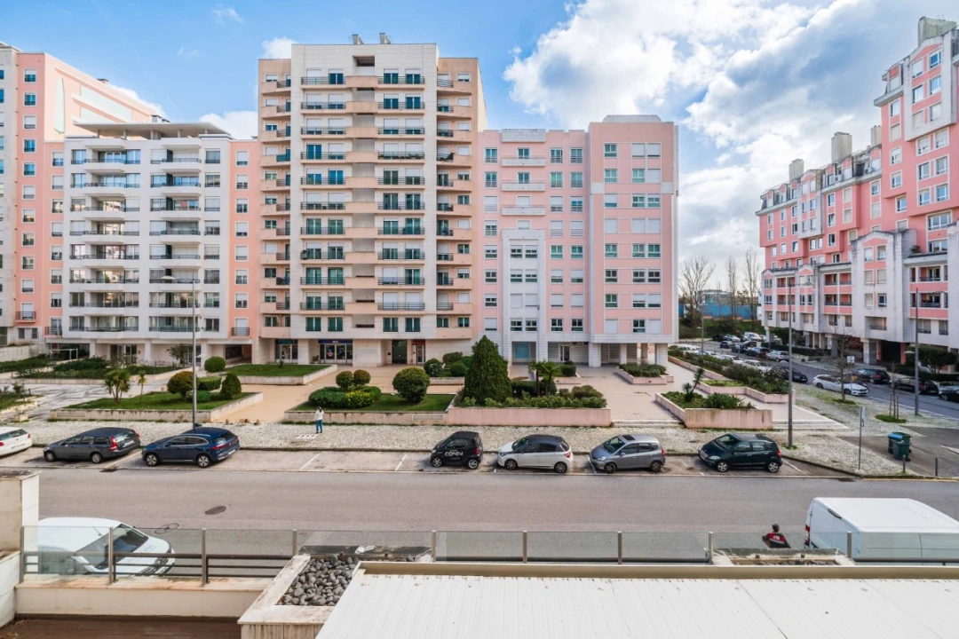 Apartamento T3 para Venda em Lumiar Foto 1