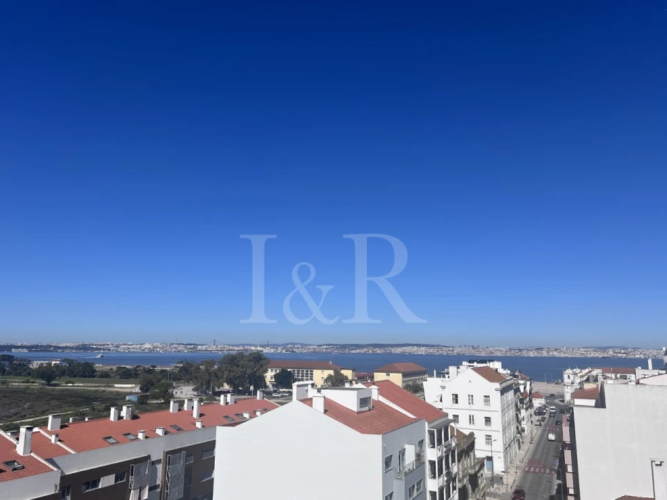Apartamento T4 para Venda em Barreiro e Lavradio Foto 7