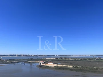 Apartamento T4 para Venda em Barreiro e Lavradio