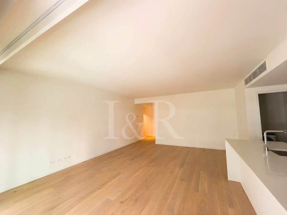 Apartamento T3 para Arrendamento em Avenidas Novas Foto 3