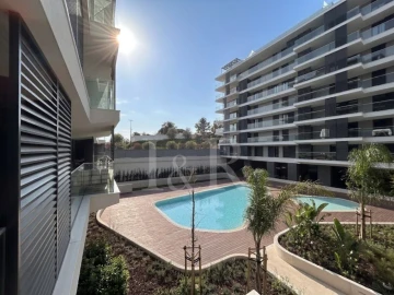 Apartamento T3 para Arrendamento em Avenidas Novas