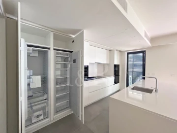 Apartamento T3 para Arrendamento em Avenidas Novas