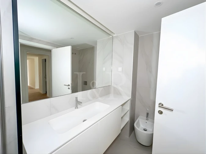 Apartamento T3 para Arrendamento em Avenidas Novas Foto 25