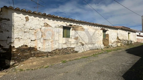 Moradia para Venda em Santana de Cambas