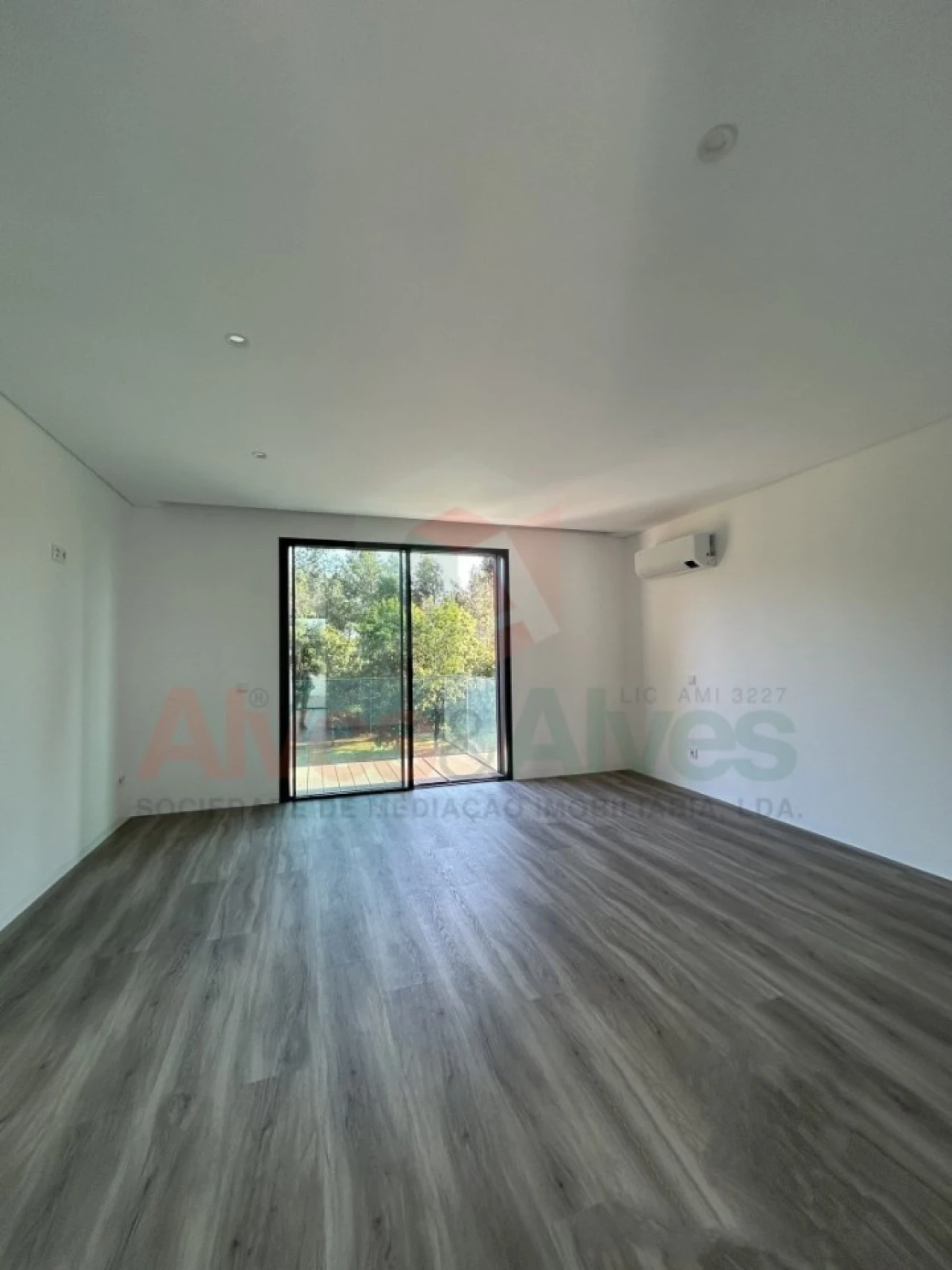 Moradia T4 para Venda em Castêlo da Maia Foto 5