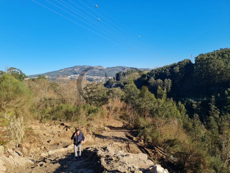 Moradia T3 para Venda em Rio de Moinhos Foto 9
