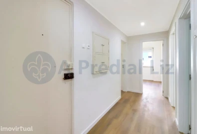 Apartamento T1 para Venda em Venteira
