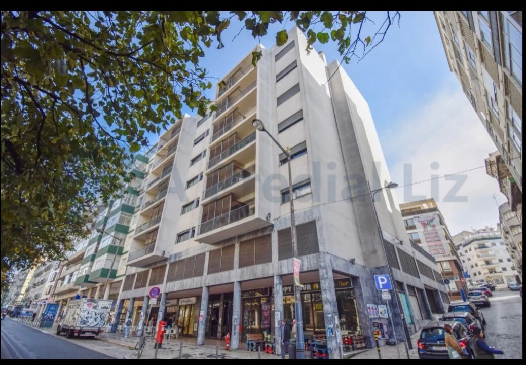 Apartamento T3 para Venda em Areeiro Foto 2