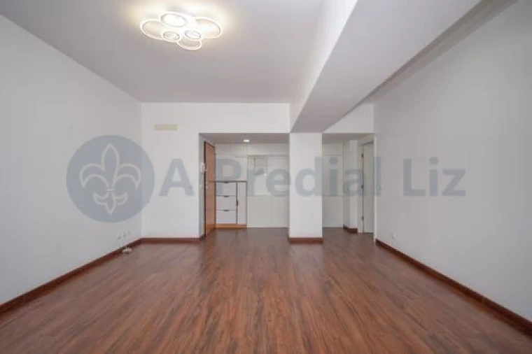 Apartamento T3 para Venda em Areeiro Foto 8