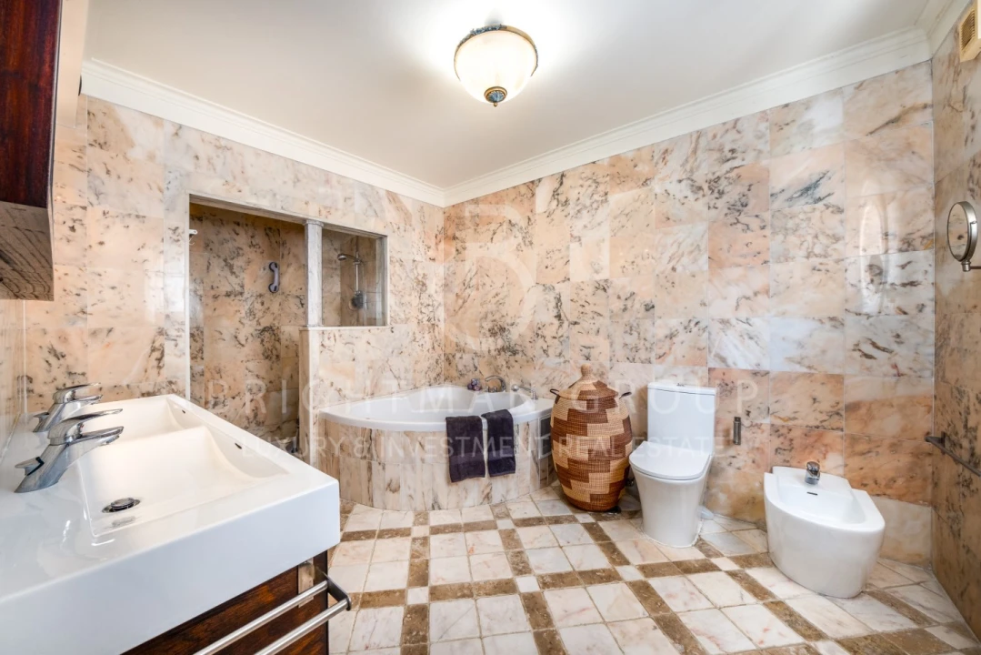 Moradia T5 para Venda em Carcavelos e Parede Foto 23