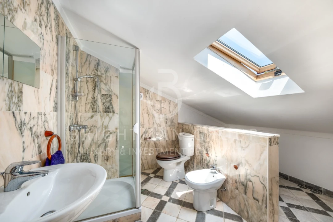 Moradia T5 para Venda em Carcavelos e Parede Foto 27