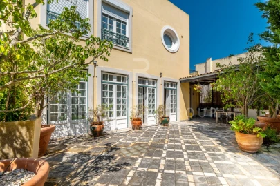 Moradia T5 para Venda em Carcavelos e Parede