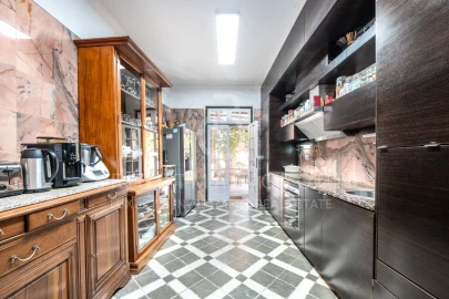 Moradia T5 para Venda em Carcavelos e Parede