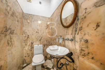 Moradia T5 para Venda em Carcavelos e Parede