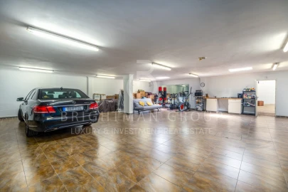 Moradia T5 para Venda em Carcavelos e Parede