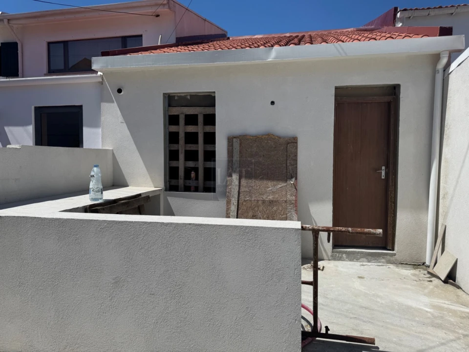 Quinta T2 para Arrendamento em Ramalde Foto 1