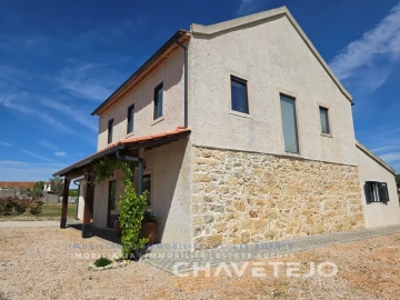 Moradia T3 para Venda em Chãos