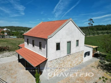 Moradia T3 para Venda em Chãos