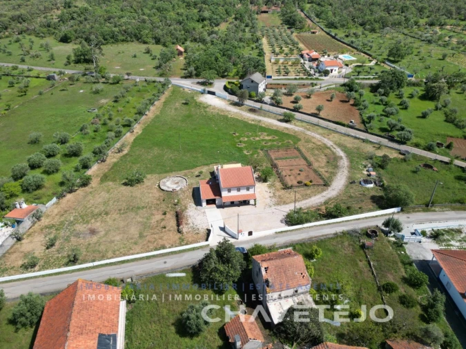 Moradia T3 para Venda em Chãos Foto 73