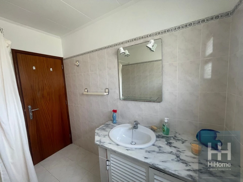 Apartamento T2 para Venda em Porto Santo Foto 23