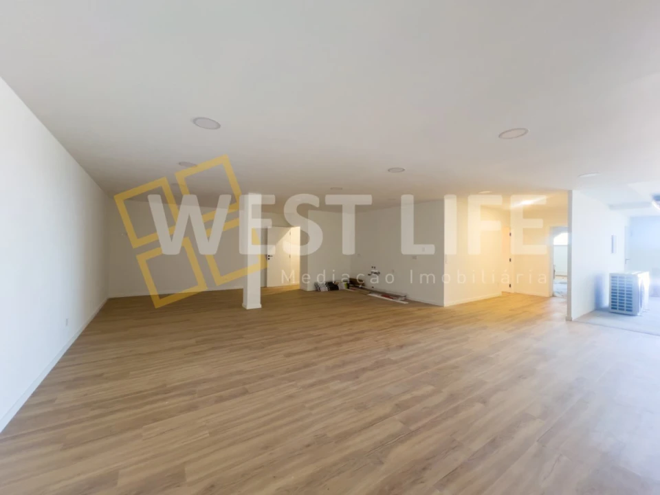 Moradia T4 para Venda em Silveira Foto 24