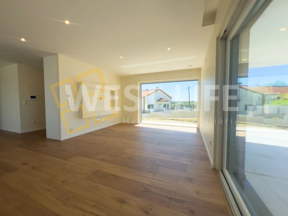 Moradia T4 para Venda em Silveira Foto 7