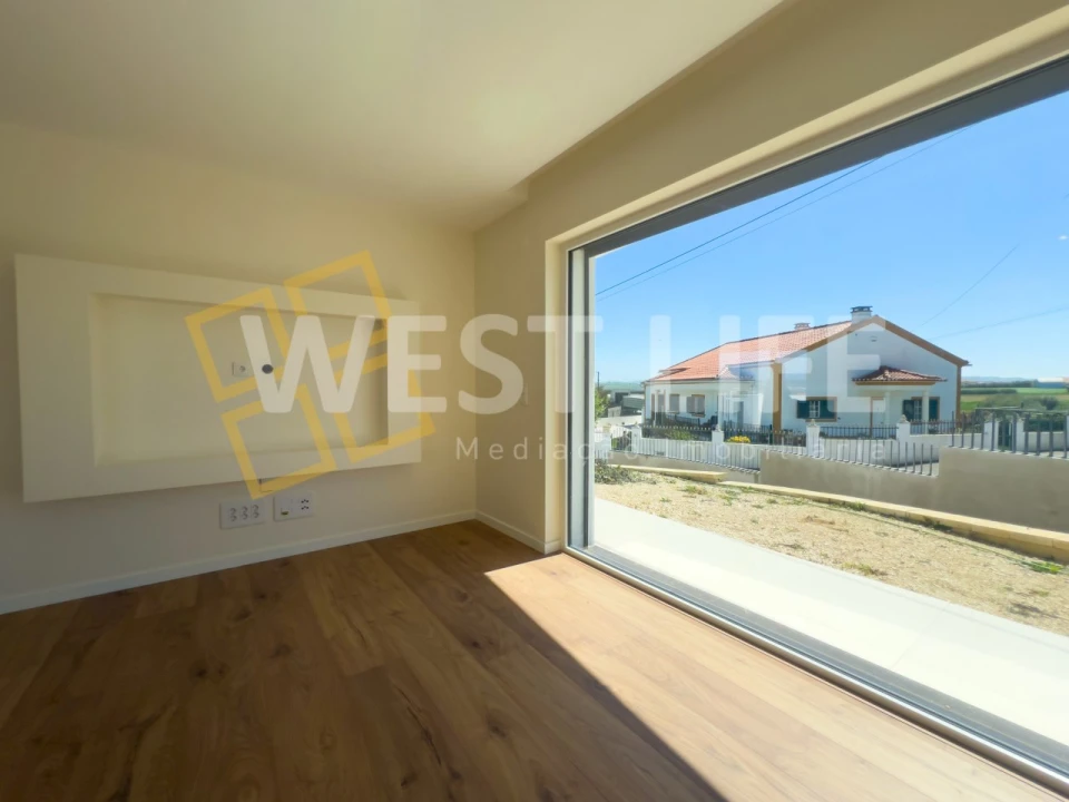 Moradia T4 para Venda em Silveira Foto 3