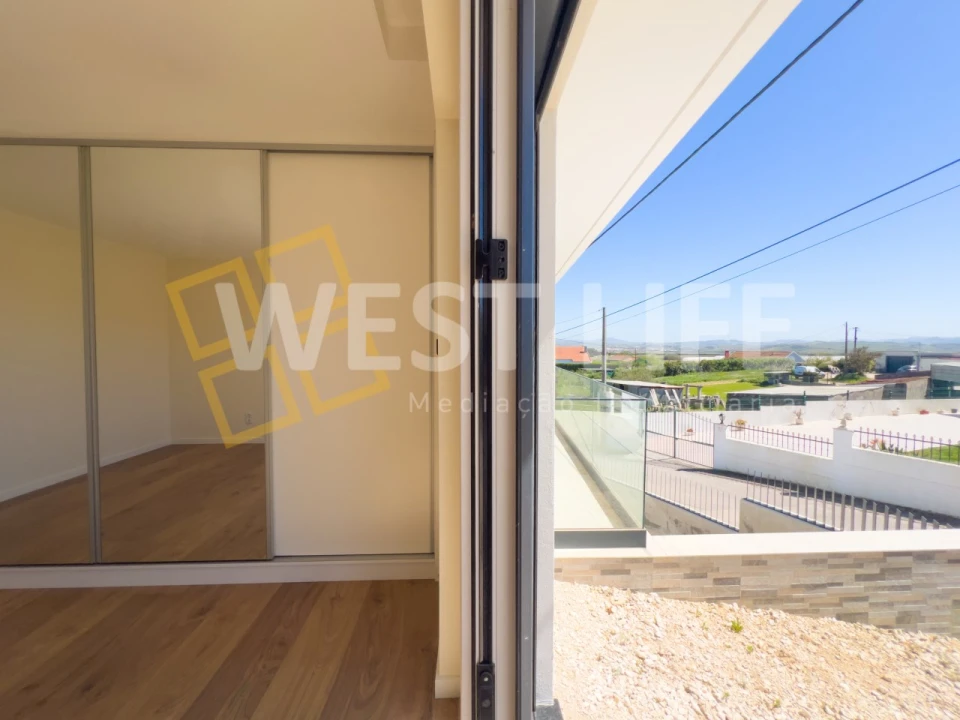 Moradia T4 para Venda em Silveira Foto 23