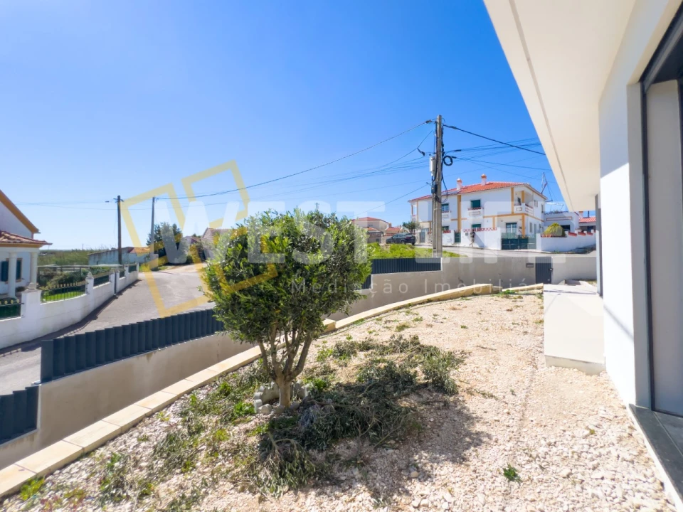 Moradia T4 para Venda em Silveira Foto 37