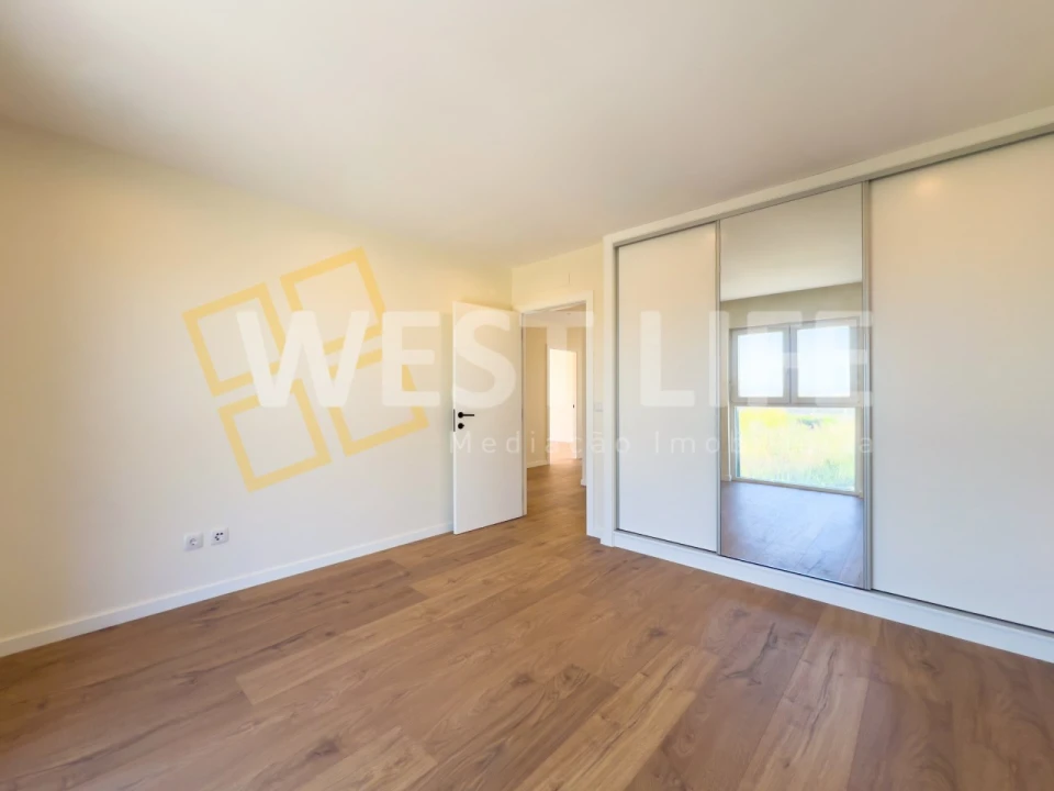 Moradia T4 para Venda em Silveira Foto 27