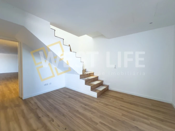 Moradia T4 para Venda em Silveira Foto 22