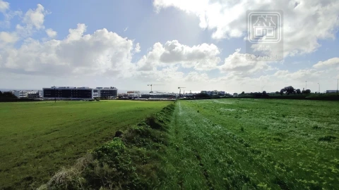 Terreno para Venda em Ponta Delgada (São Sebastião)