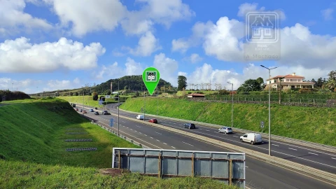 Terreno para Venda em Ponta Delgada (São Sebastião)