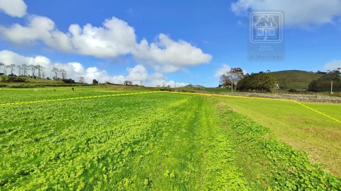 Terreno para Venda em Ponta Delgada (São Sebastião)