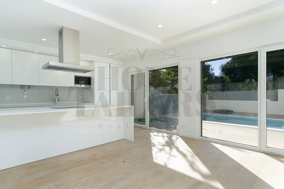 Moradia T4 para Venda em Costa da Caparica Foto 15