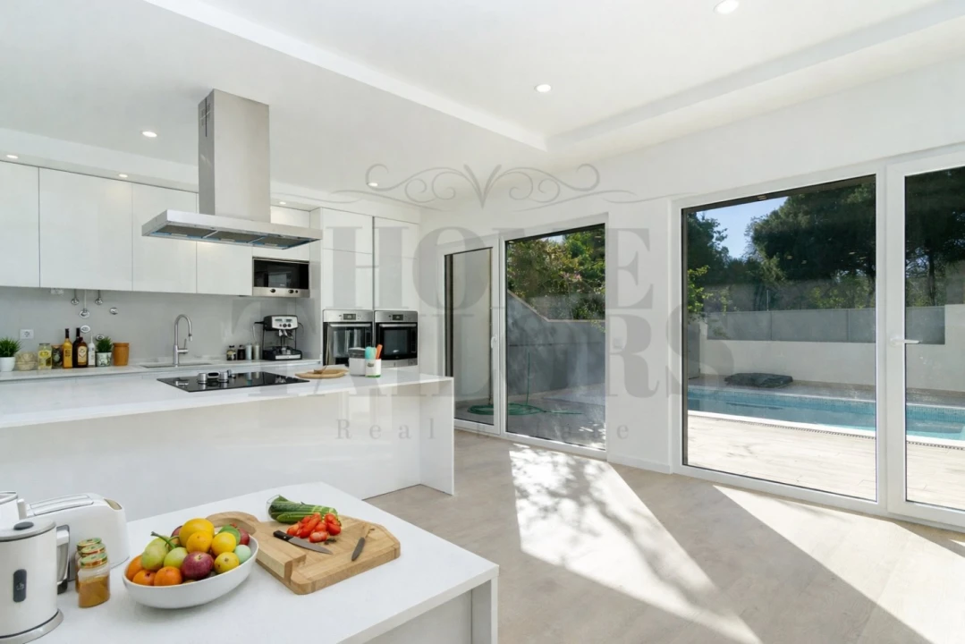 Moradia T4 para Venda em Costa da Caparica Foto 1