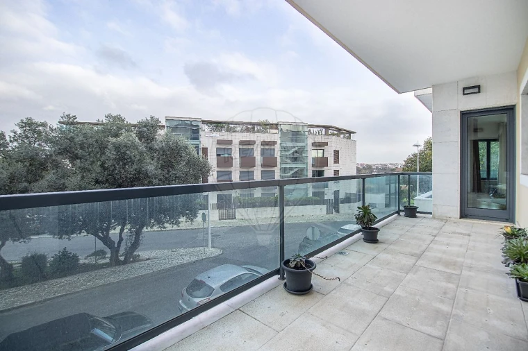 Apartamento T5 para Venda em Lumiar Foto 48