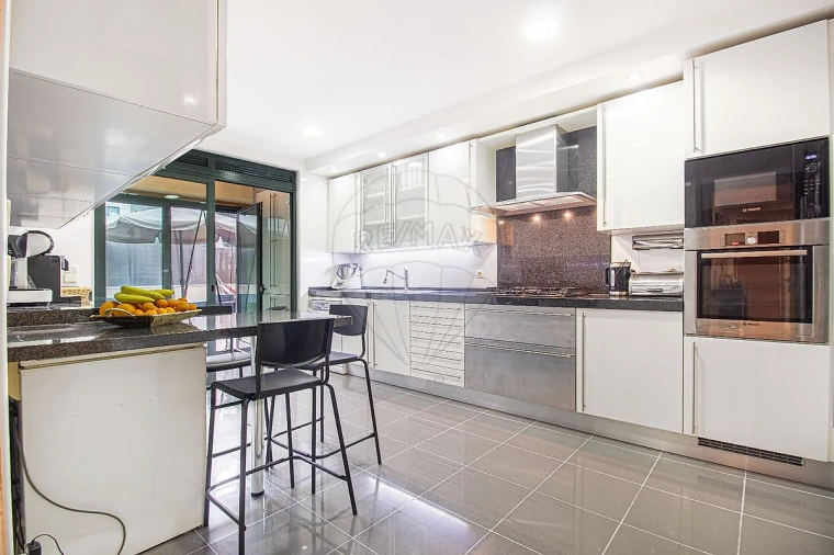 Apartamento T5 para Venda em Lumiar Foto 46