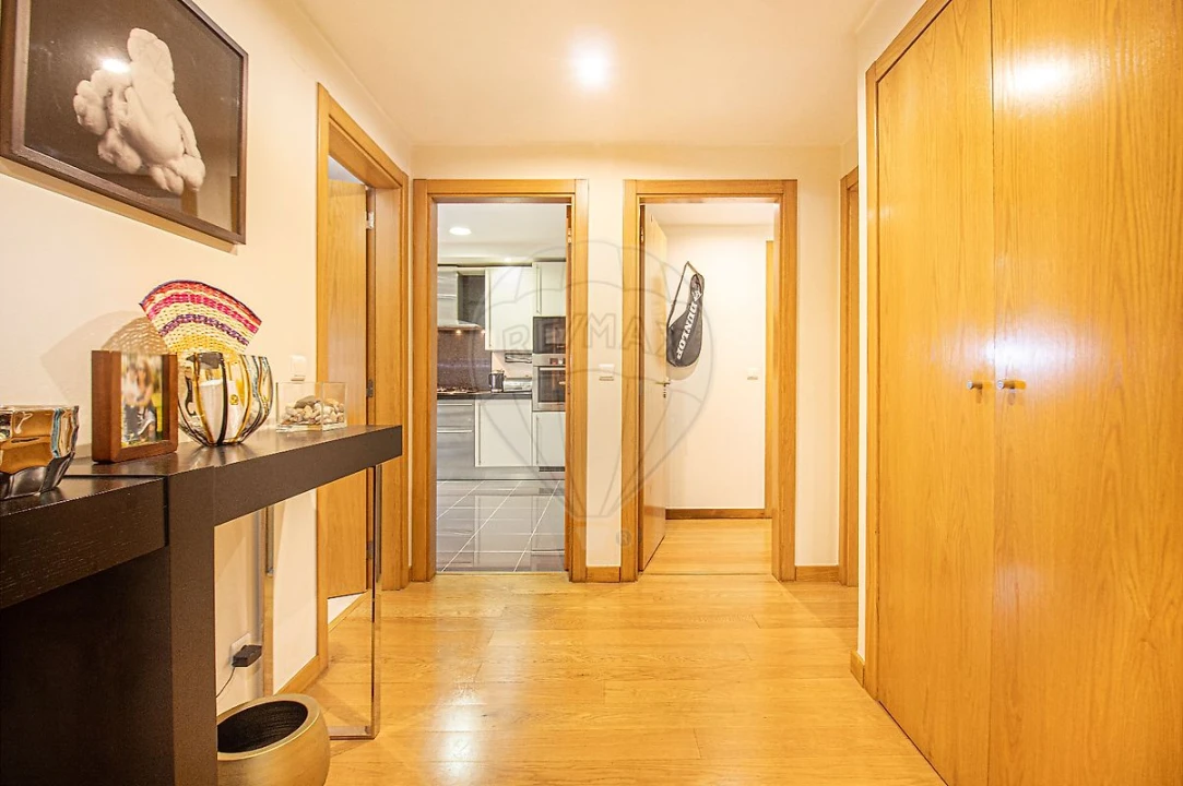 Apartamento T5 para Venda em Lumiar Foto 31