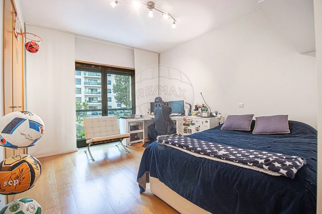Apartamento T5 para Venda em Lumiar Foto 39
