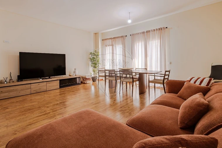 Apartamento T3 para Venda em Vila Franca de Xira Foto 2