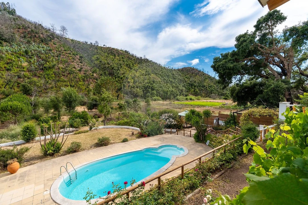 Moradia T7 para Venda em São Teotónio Foto 41