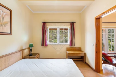 Moradia T7 para Venda em São Teotónio