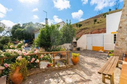 Moradia T7 para Venda em São Teotónio