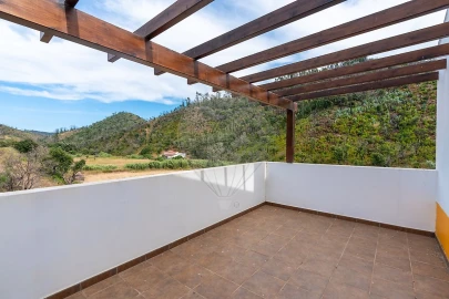 Moradia T7 para Venda em São Teotónio