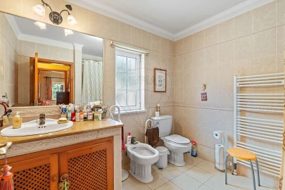 Moradia T7 para Venda em São Teotónio